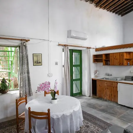 Zajazd Antonys Garden House Episkopi (Limassol)