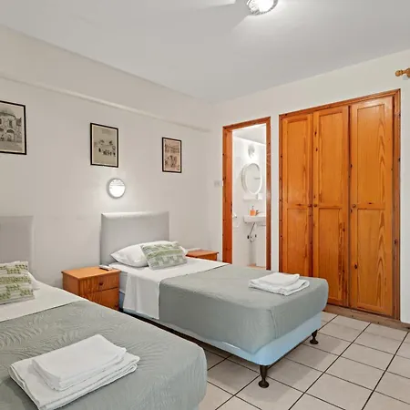 Antonys Garden House
