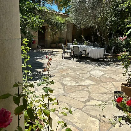 Antonys Garden House Inn