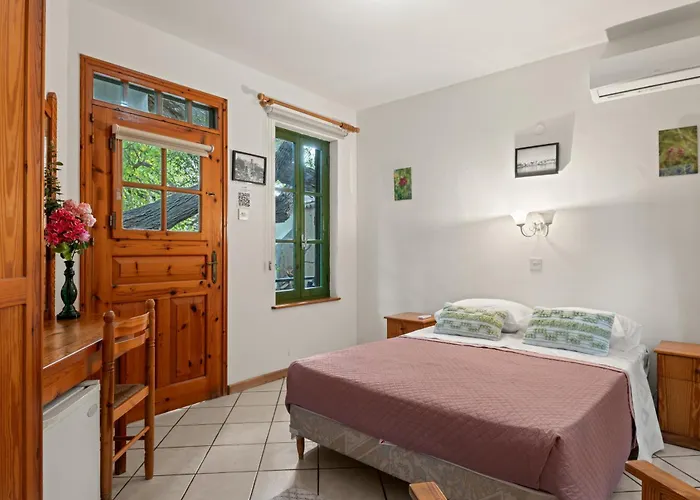 Antonys Garden House